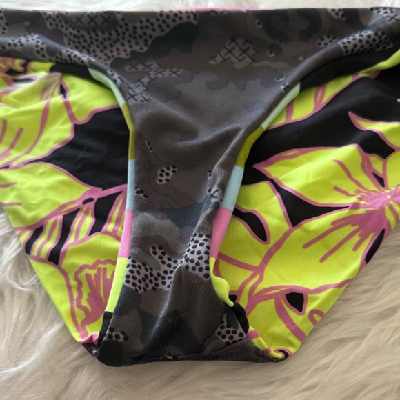 Maaji swim bottoms xs - Picture 4 of 5